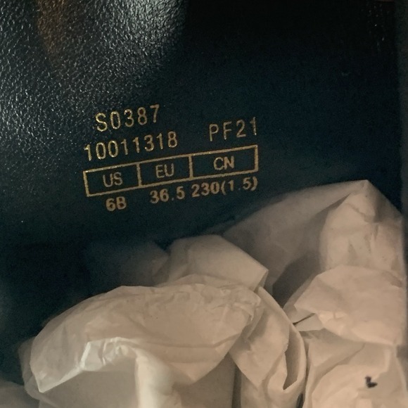 Stuart Weitzman Women's 5050 Lift Leather Over the Knee Boots Black 6 B - Picture 16 of 16